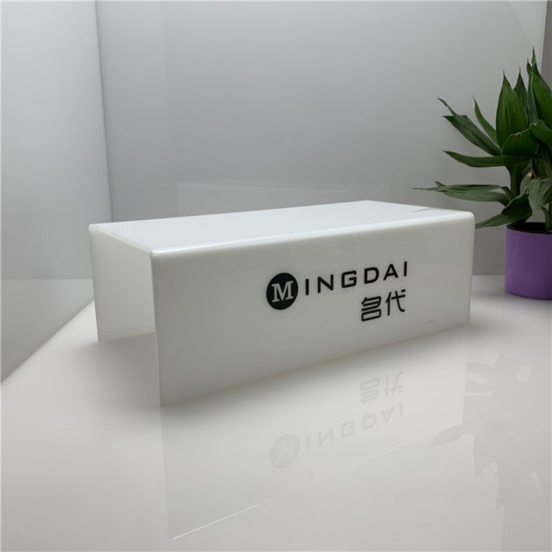 IMG_0577 Acrylic luggage display stand